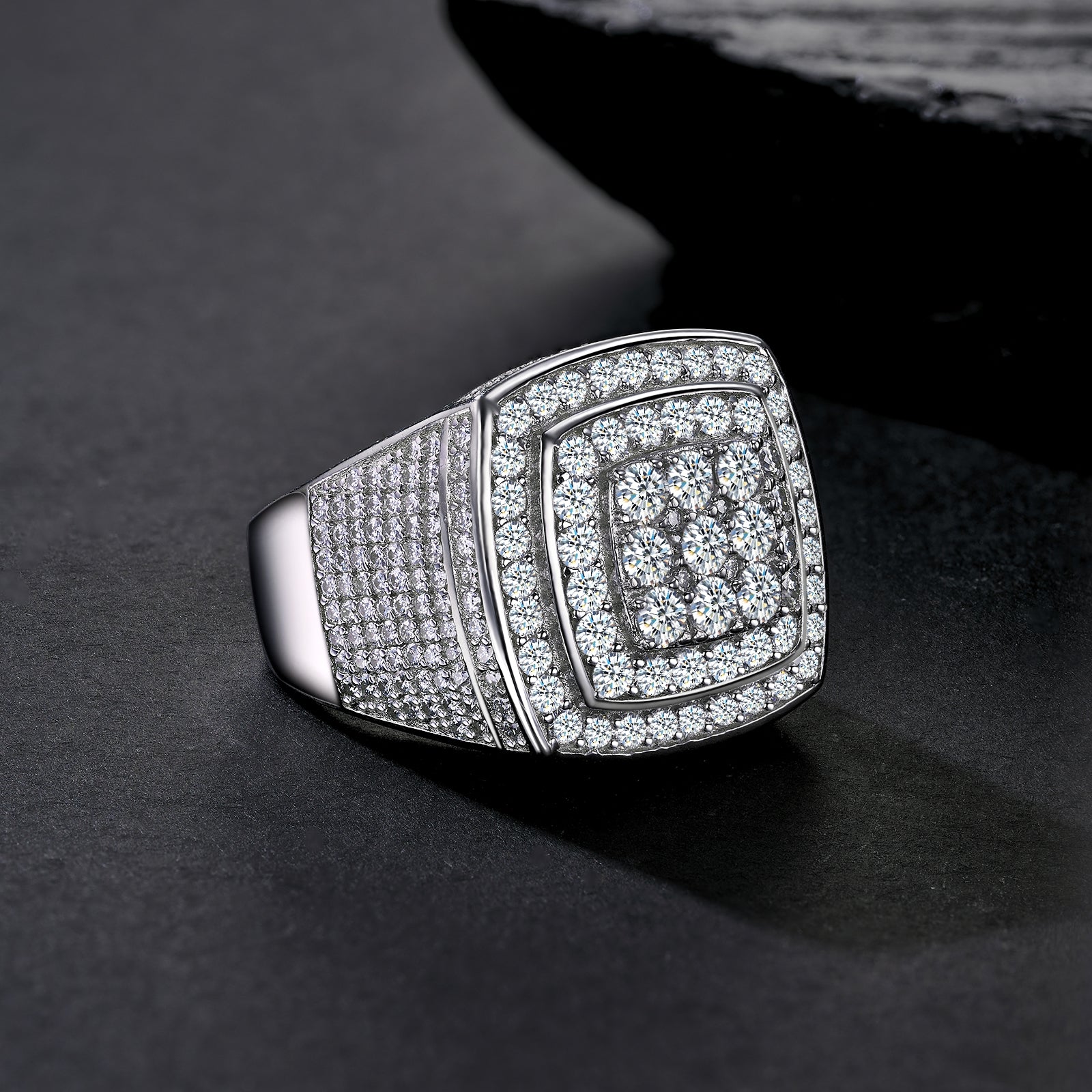 Engraved With Top-quality Moissanite, This Luxurious And Fashionable Minimalist Jewelry Set Features Exquisite Silver Accessories For Men. Made Of S925 Silver With Electroplated Platinum.