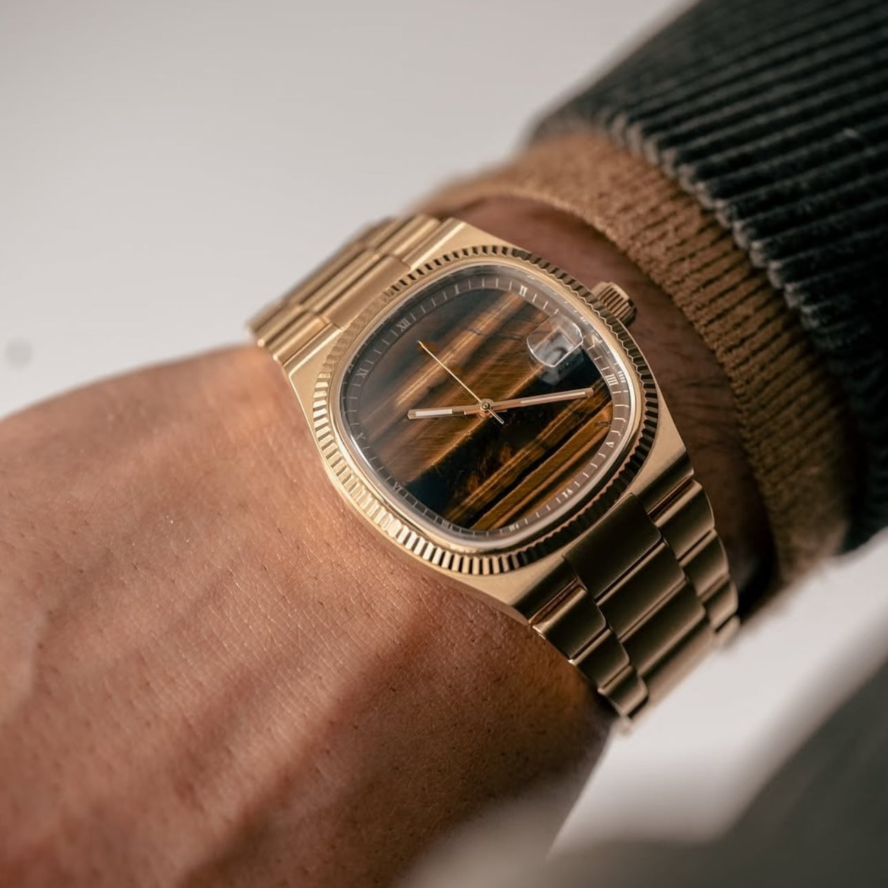 Reloj deportivo cuadrado para hombre Wormhole Concept