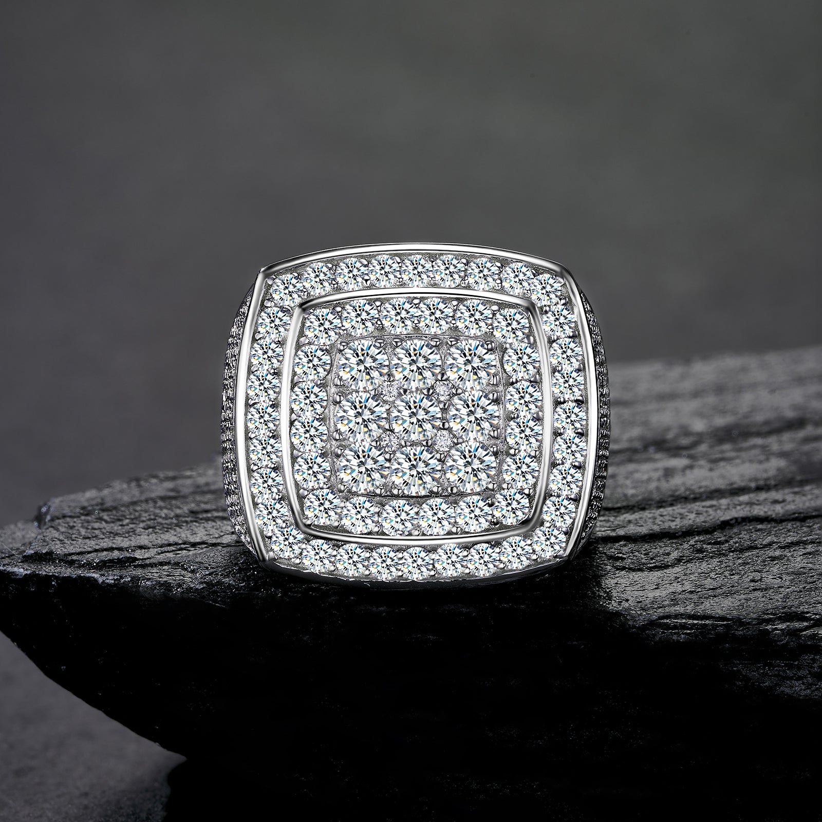 Engraved With Top-quality Moissanite, This Luxurious And Fashionable Minimalist Jewelry Set Features Exquisite Silver Accessories For Men. Made Of S925 Silver With Electroplated Platinum.